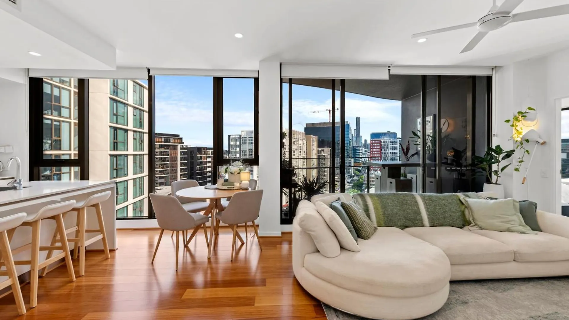 בריסביין Capri Luxury Apartments Newstead