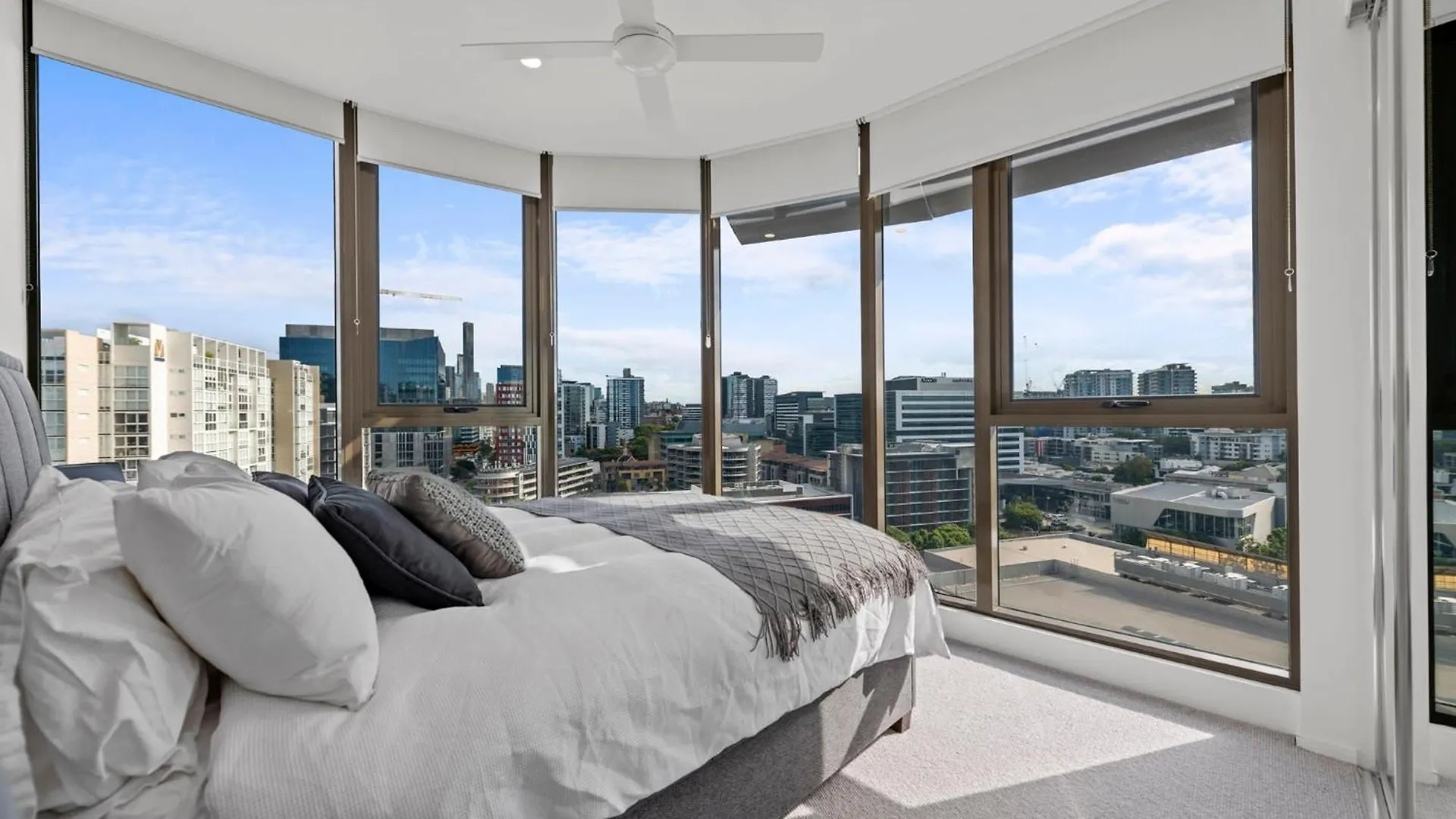 Capri Luxury Apartments Newstead Brisbane